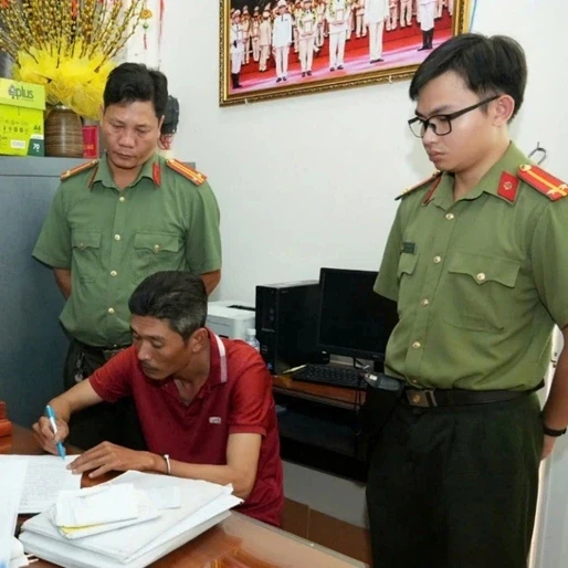 Bắt "siêu lừa đảo" chiếm đoạt gần 10 tỷ đồng bằng hình thức vay đáo hạn Bắt "siêu lừa đảo" chiếm đoạt gần 10 tỷ đồng bằng hình thức vay đáo hạn