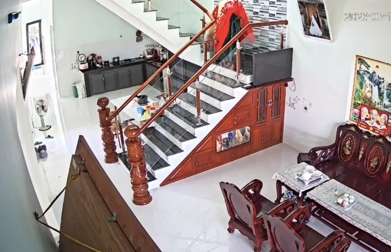 Bắt siêu trộm chuyên… trùm kín mền “né” camera Bắt siêu trộm chuyên… trùm kín mền “né” camera