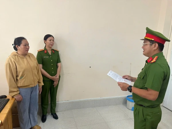 Bắt tạm giam chủ hụi Phan Thanh Thúy SN 1974 Bắt tạm giam chủ hụi Phan Thanh Thúy SN 1974