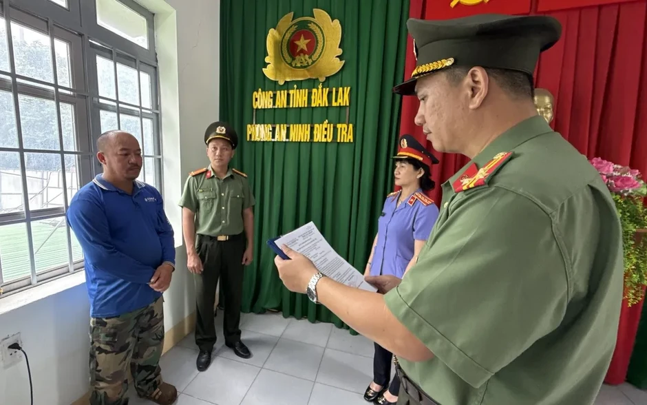 Bắt tạm giam đối tượng lợi dụng quyền tự do dân chủ ở Đắk Lắk Bắt tạm giam đối tượng lợi dụng quyền tự do dân chủ ở Đắk Lắk