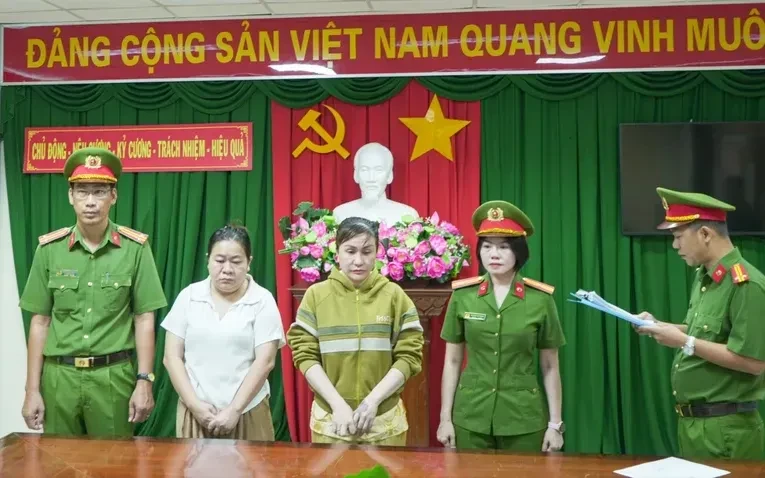 Bắt tạm giam hai nữ giám đốc lừa đảo chiếm đoạt hơn 5 tỷ đồng bằng chiêu bài xuất khẩu lao động Bắt tạm giam hai nữ giám đốc lừa đảo chiếm đoạt hơn 5 tỷ đồng bằng chiêu bài xuất khẩu lao động