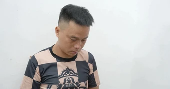 Bắt tạm giam kẻ xâm hại bé gái đi trên đường giữa đêm khuya