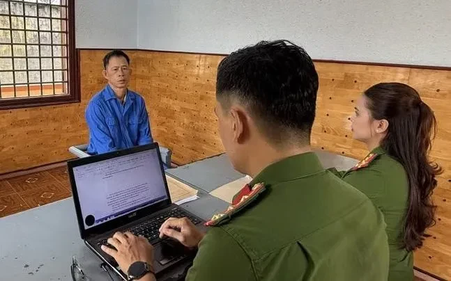 Bắt tạm giam người chồng sát hại vợ rồi bỏ trốn về quê Bắt tạm giam người chồng sát hại vợ rồi bỏ trốn về quê