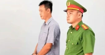 Bắt tạm giam người đàn ông phát tán 6 video nhạy cảm của bạn gái