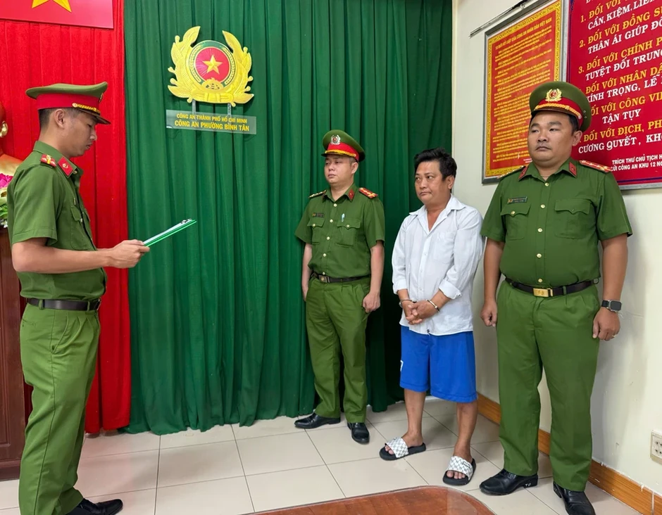 Bắt tạm giam người đàn ông trộm con chó nặng 38 kg bán cho quán nhậu Bắt tạm giam người đàn ông trộm con chó nặng 38 kg bán cho quán nhậu