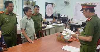 Bắt tạm giam người đàn ông vận chuyển trái phép động vật quý hiếm về Việt Nam