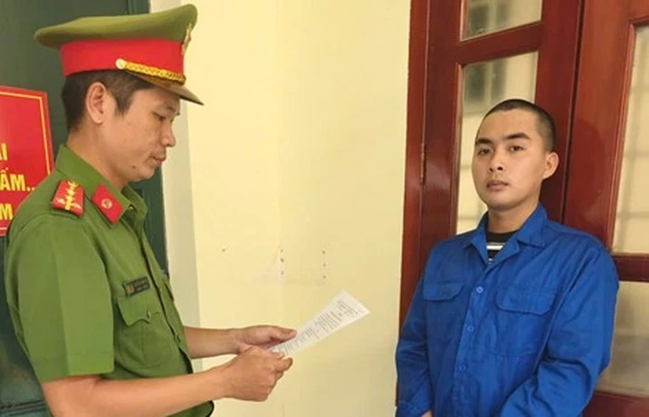 Bắt tạm giam người vận chuyển 1kg vàng qua biên giới An Giang Bắt tạm giam người vận chuyển 1kg vàng qua biên giới An Giang