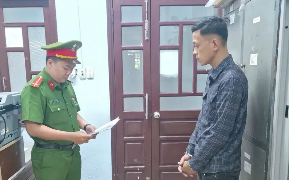 Bắt tạm giam nhân viên giao gas chiếm đoạt hơn 99 triệu đồng của chủ đại lý Bắt tạm giam nhân viên giao gas chiếm đoạt hơn 99 triệu đồng của chủ đại lý