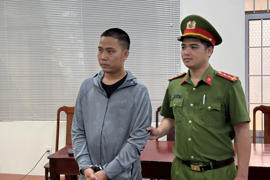 Bắt tạm giam tài xế xe tải vượt ẩu, tông nữ sinh lớp 9 tử vong Bắt tạm giam tài xế xe tải vượt ẩu, tông nữ sinh lớp 9 tử vong