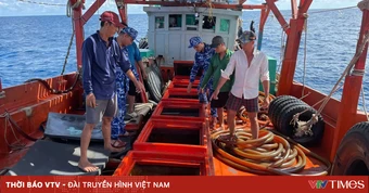 Bắt tàu chở 55.000 lít dầu DO không rõ nguồn gốc trên biển Tây Nam