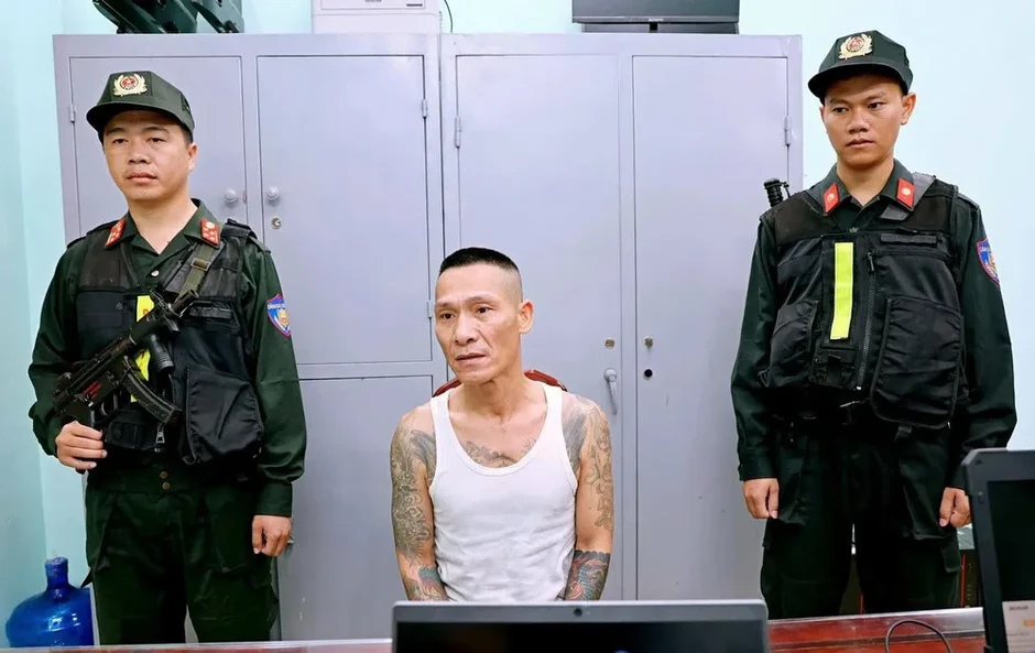 Bắt “Tế điên Nam Định” vì thông tin sai sự thật trên mạng xã hội Bắt “Tế điên Nam Định” vì thông tin sai sự thật trên mạng xã hội