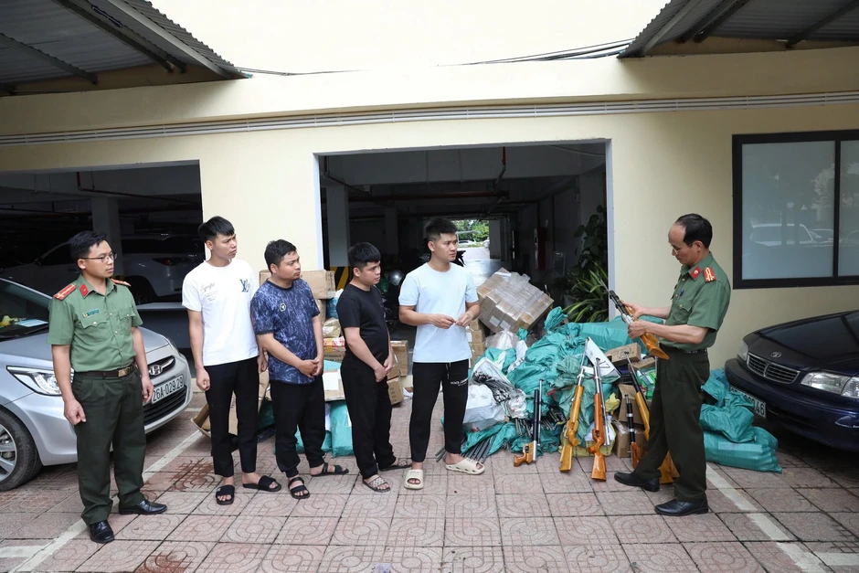 Bắt thêm 2 đối tượng trong đường dây chế tạo, buôn bán vũ khí Bắt thêm 2 đối tượng trong đường dây chế tạo, buôn bán vũ khí