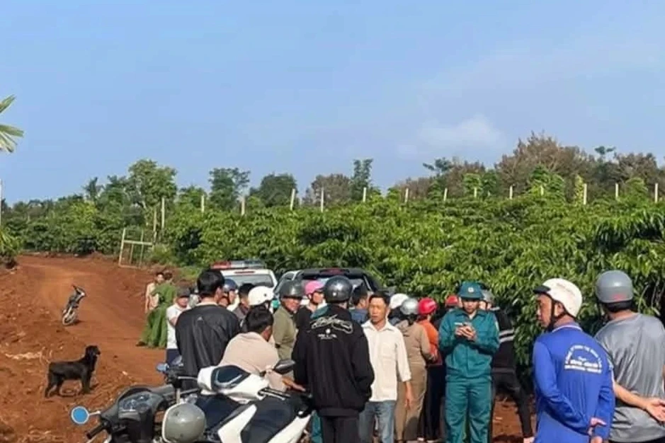 Bé gái 12 tuổi đi cùng nam thanh niên, thi thể được tìm thấy dưới giếng