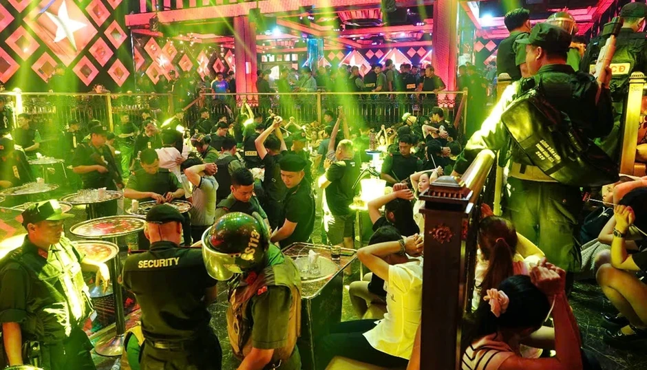 Bí ẩn nhân vật ‘bác sĩ C’ trong ‘đại tiệc’ ma túy ở quán bar Paris Night Bí ẩn nhân vật ‘bác sĩ C’ trong ‘đại tiệc’ ma túy ở quán bar Paris Night