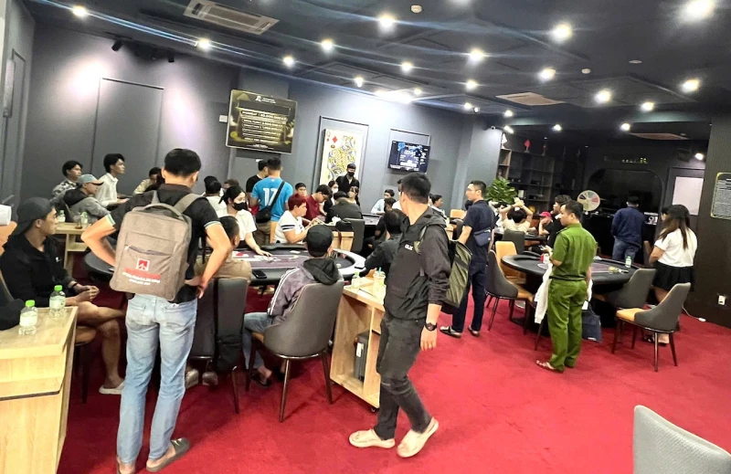 Bị bắt vì tổ chức đánh bạc dưới hình thức giải đấu Poker Bị bắt vì tổ chức đánh bạc dưới hình thức giải đấu Poker