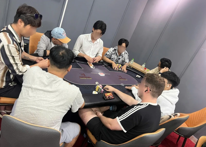 Bị bắt vì tổ chức đánh bạc dưới hình thức giải đấu Poker Bị bắt vì tổ chức đánh bạc dưới hình thức giải đấu Poker