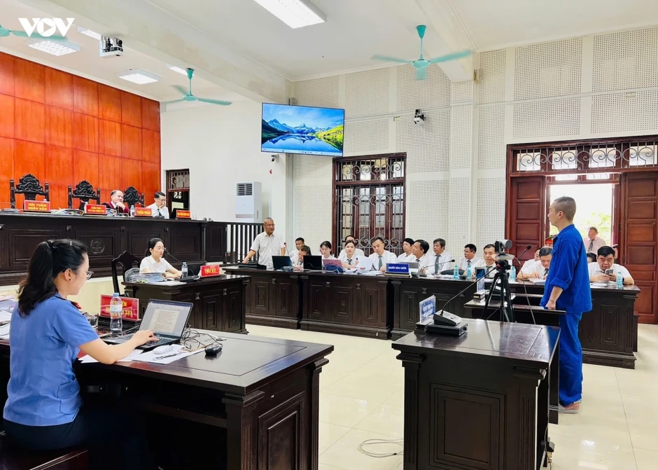 Bị cáo Bùi Đình Khánh nói gì khi các bị hại không yêu cầu bồi thường? Bị cáo Bùi Đình Khánh nói gì khi các bị hại không yêu cầu bồi thường?