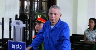 Bị chửi ăn bám, người đàn ông đâm chết em trai