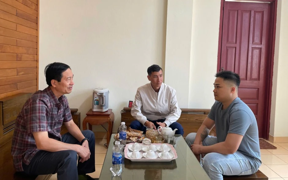 Bị Công an Quảng Ngãi truy nã đặc biệt, đối tượng về quê Gia Lai đầu thú Bị Công an Quảng Ngãi truy nã đặc biệt, đối tượng về quê Gia Lai đầu thú