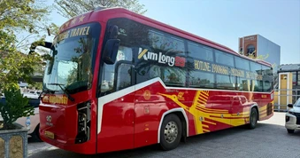 Bị Cục CSGT tước tem kiểm định, nhà xe vẫn liều lĩnh chở khách Nam - Bắc