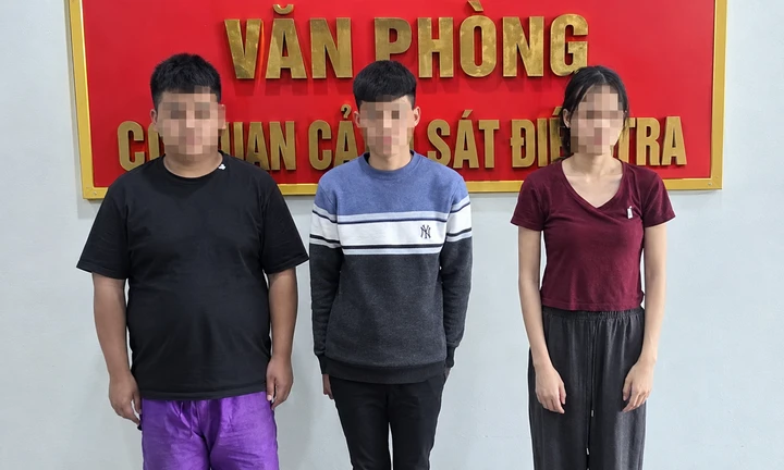 Bị đòi lại xe mượn, thiếu niên rủ đồng bọn vác kiếm truy đuổi, cướp tài sản Bị đòi lại xe mượn, thiếu niên rủ đồng bọn vác kiếm truy đuổi, cướp tài sản