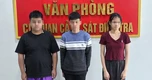 Bị đòi lại xe mượn, thiếu niên rủ đồng bọn vác kiếm truy đuổi, cướp tài sản
