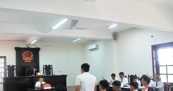 Bị đưa ra phiên họp xử lý chuyển hướng, vì sao gọi là bị can mà không phải là bị cáo?