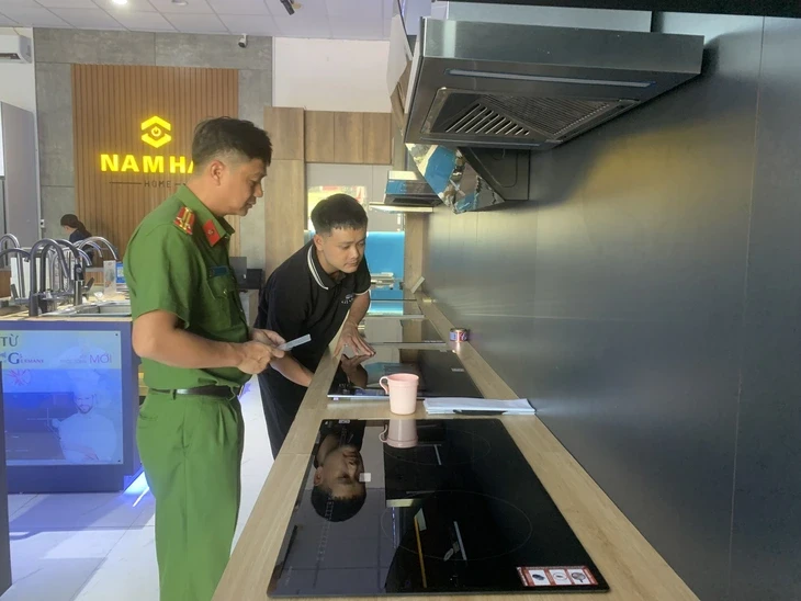 Bị khởi tố vì dán nhãn Đức, Thái Lan lên bếp điện từ Trung Quốc Bị khởi tố vì dán nhãn Đức, Thái Lan lên bếp điện từ Trung Quốc