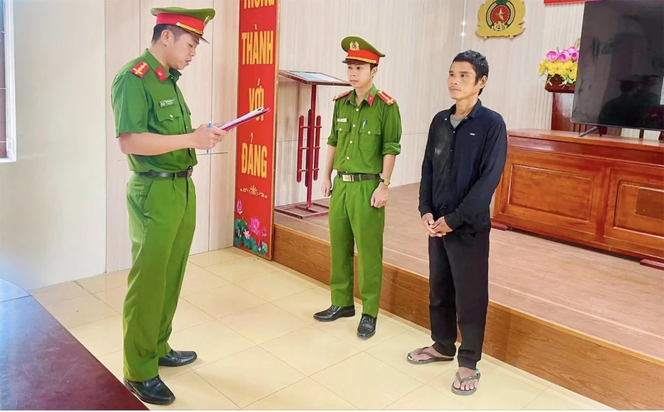 Bị khởi tố vì đi bộ ngược chiều dẫn đến tai nạn chết người Bị khởi tố vì đi bộ ngược chiều dẫn đến tai nạn chết người