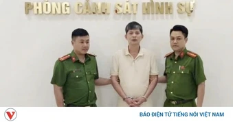 Bị khởi tố vì đỗ xe chắn lối vào hầm chung cư rồi bỏ đi