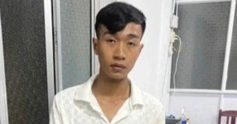 Bị nói xấu, thanh niên mang dao đi tìm đối thủ