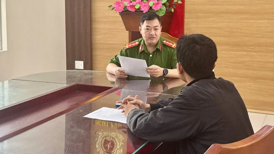 Bị phạt vì nhập cảnh trái phép sau chuyến “việc nhẹ lương cao” Bị phạt vì nhập cảnh trái phép sau chuyến “việc nhẹ lương cao”