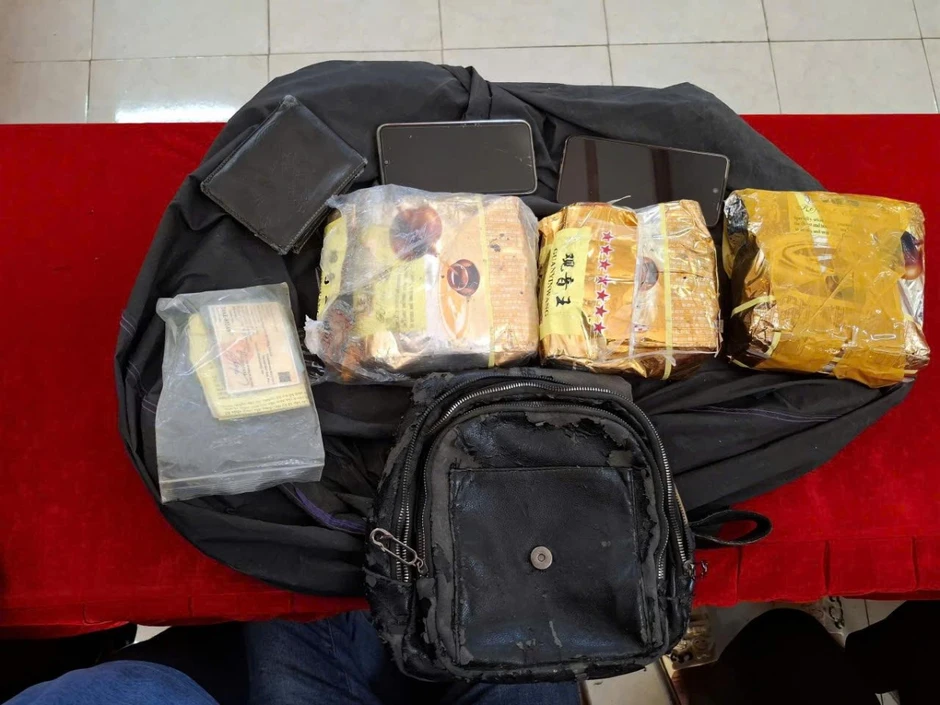 Biên phòng Lào Cai khởi tố vụ án vận chuyển gần 3kg ma túy tổng hợp Biên phòng Lào Cai khởi tố vụ án vận chuyển gần 3kg ma túy tổng hợp