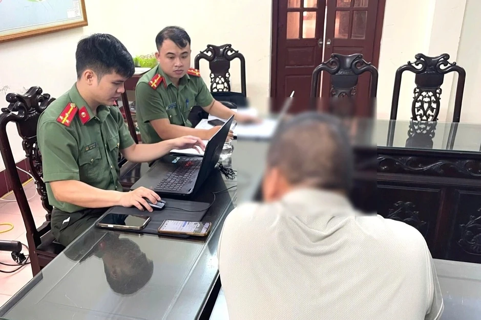 Bình luận sai sự thật, người đàn ông ở Ninh Bình bị xử phạt 7,5 triệu đồng Bình luận sai sự thật, người đàn ông ở Ninh Bình bị xử phạt 7,5 triệu đồng
