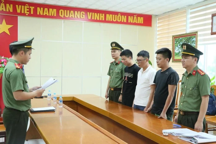 Bộ Công an gửi thư khen Công an tỉnh Hà Tĩnh Bộ Công an gửi thư khen Công an tỉnh Hà Tĩnh