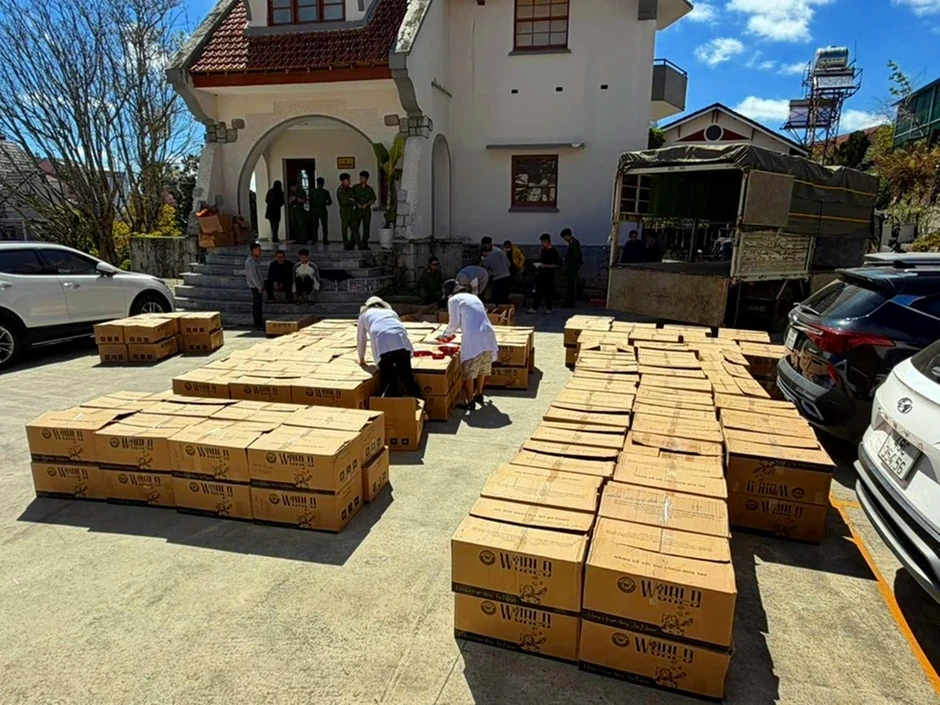Bộ Công an khen thưởng công an Lâm Đồng triệt phá vụ sản xuất cà phê bẩn Bộ Công an khen thưởng công an Lâm Đồng triệt phá vụ sản xuất cà phê bẩn