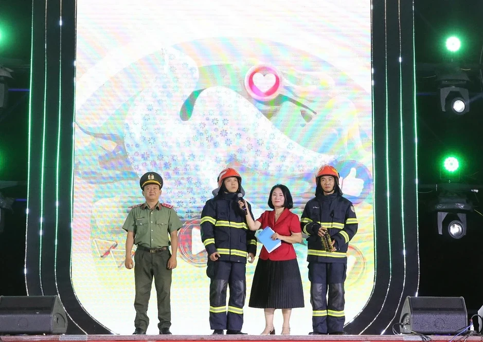 Bộ Công an phát động cuộc thi sáng tạo video Tổ quốc bình yên tại TP.HCM Bộ Công an phát động cuộc thi sáng tạo video Tổ quốc bình yên tại TP.HCM