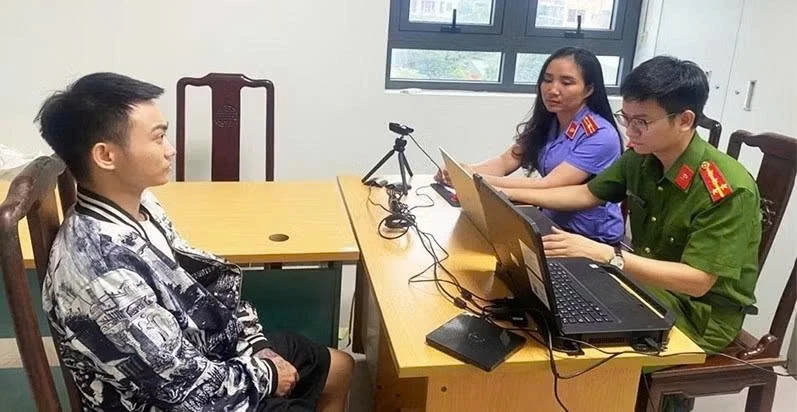 Bỏ nhà đi tìm việc, nữ sinh bị gã tuyển dụng lao động xâm hại Bỏ nhà đi tìm việc, nữ sinh bị gã tuyển dụng lao động xâm hại