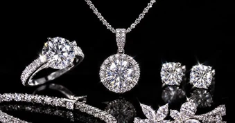 Bộ trang sức kim cương hơn 25 tỷ đồng của bà Trương Mỹ Lan đã có chủ mới