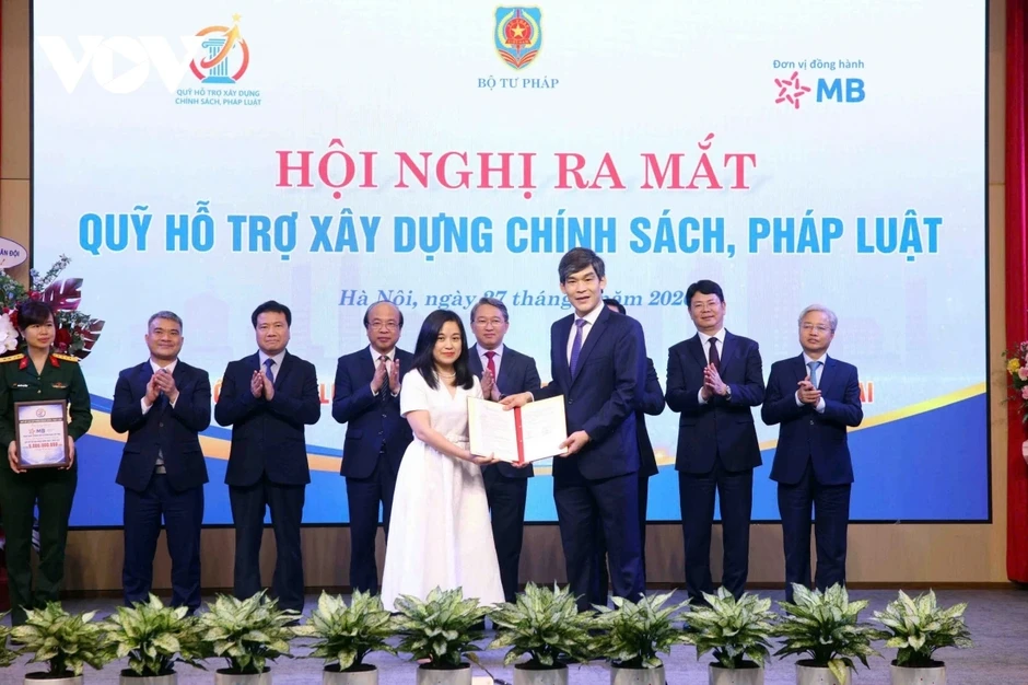 Bộ Tư pháp tổ chức Hội nghị ra mắt Quỹ hỗ trợ xây dựng chính sách, pháp luật Bộ Tư pháp tổ chức Hội nghị ra mắt Quỹ hỗ trợ xây dựng chính sách, pháp luật