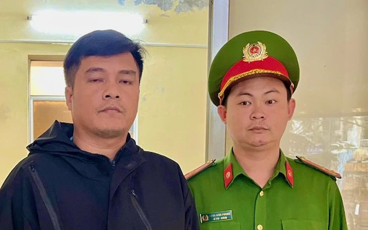 Bôi nhọ đối thủ để thắng cử khi bầu trưởng thôn, chủ tịch xã nói 'chỉ là việc cá nhân' Bôi nhọ đối thủ để thắng cử khi bầu trưởng thôn, chủ tịch xã nói 'chỉ là việc cá nhân'