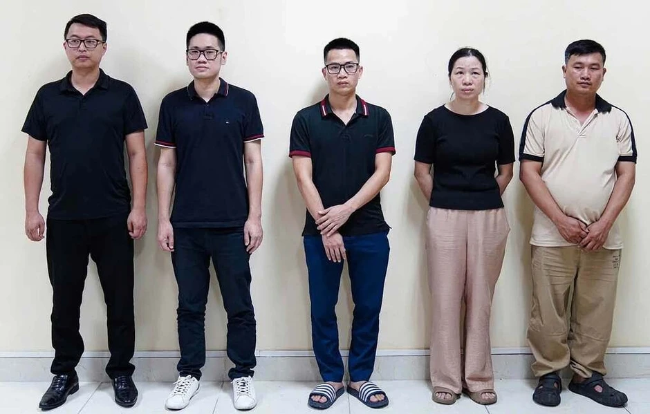 Bốn giám đốc bị khởi tố trong vụ cài trái phép phần mềm trên máy tính Bốn giám đốc bị khởi tố trong vụ cài trái phép phần mềm trên máy tính