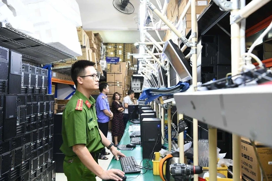 Bốn giám đốc bị khởi tố trong vụ cài trái phép phần mềm trên máy tính Bốn giám đốc bị khởi tố trong vụ cài trái phép phần mềm trên máy tính