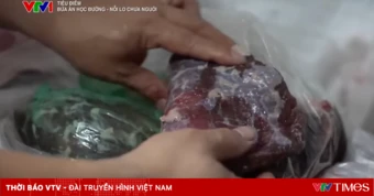 Bữa ăn học đường: Nỗi lo chưa nguôi sau một miếng thịt lạ