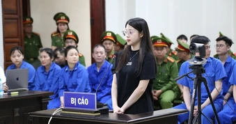 Bùi Đình Khánh và hai chân dài giúp đỡ Trong vụ trốn tránh pháp luật