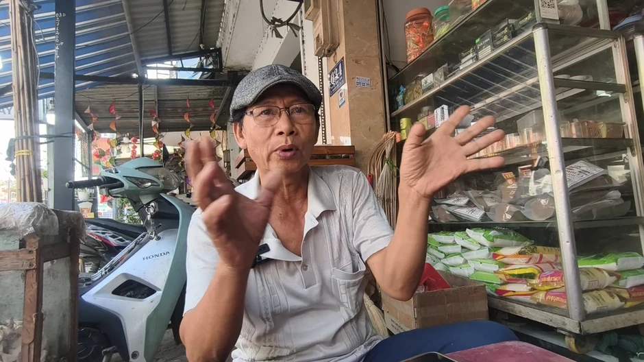 Cả dãy phố hoảng loạn vì 1 thanh niên nghi ngáo đá, đập phá tài sản Cả dãy phố hoảng loạn vì 1 thanh niên nghi ngáo đá, đập phá tài sản