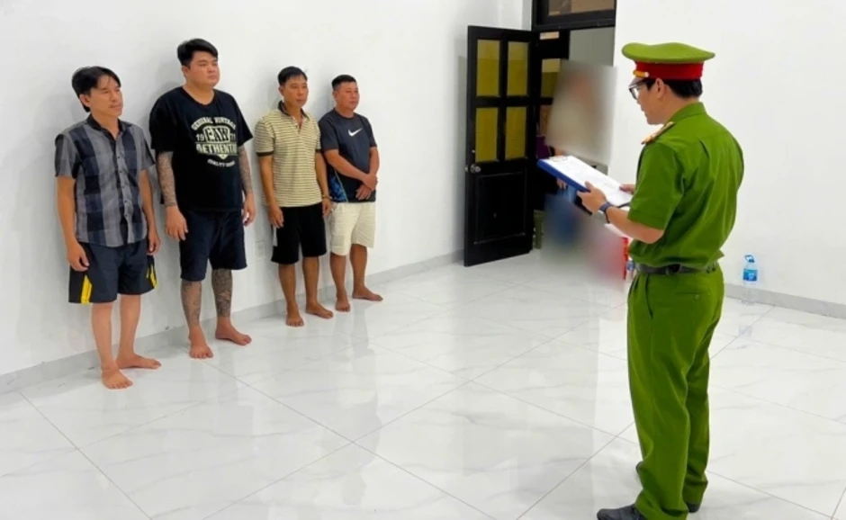 Cá độ bóng đá qua mạng, 4 người bị bắt Cá độ bóng đá qua mạng, 4 người bị bắt