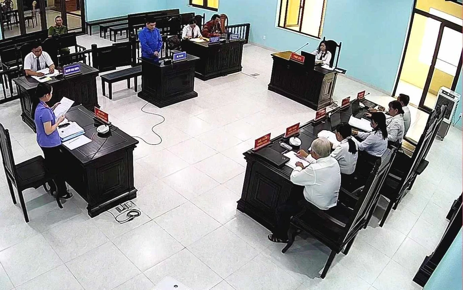 Cà Mau: Hai bị cáo hiếp dâm trẻ em lãnh án Cà Mau: Hai bị cáo hiếp dâm trẻ em lãnh án