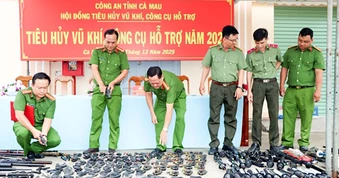 Cà Mau vận động thu hồi, thu gom 123 khẩu súng và hàng trăm viên đạn