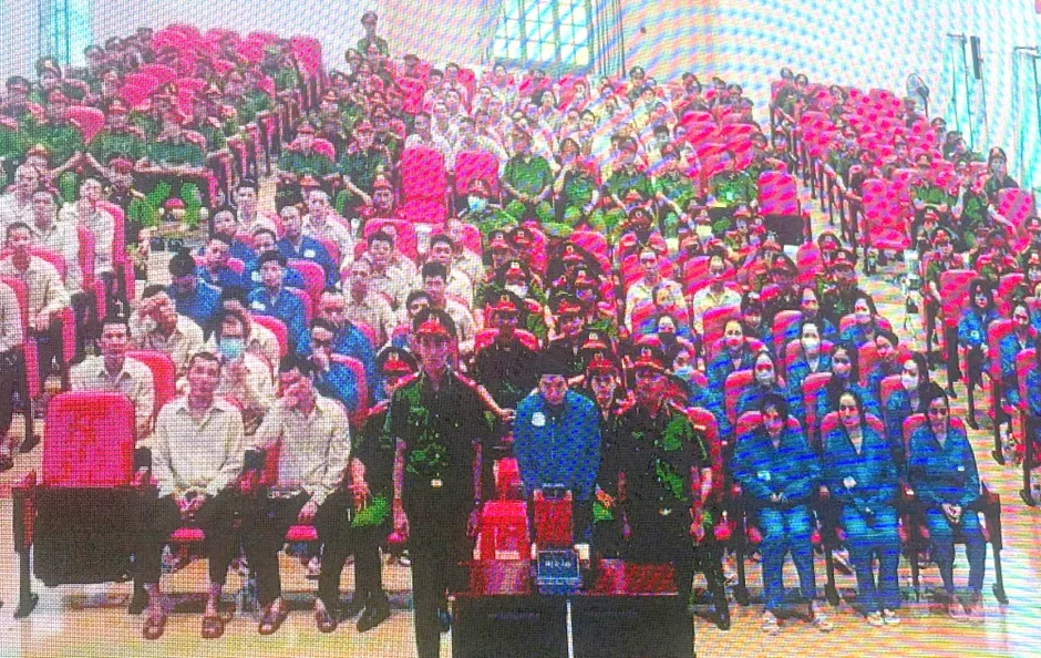 Ca sĩ Chi Dân thừa nhận khởi xướng sử dụng ma túy Ca sĩ Chi Dân thừa nhận khởi xướng sử dụng ma túy
